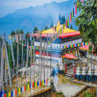 Sikkim & Darjeeling Tour Package &ndash; Himalayan Beauty, Tea Gardens & Mountain Views