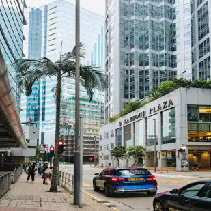 The Perfect Blend of Skyline, Shopping & Adventure