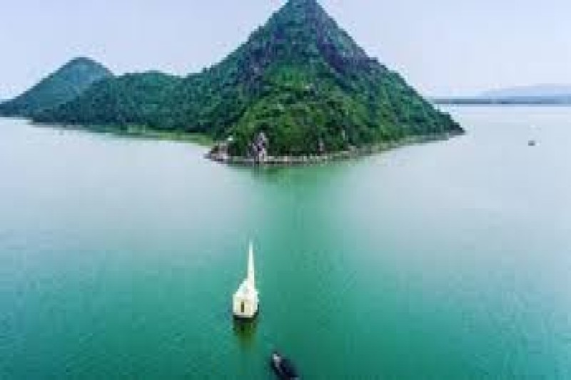 Day 03 : Spiritual Darshan & Chilika Lake