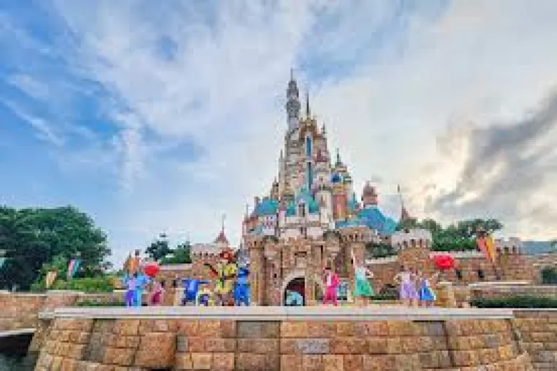 Day 03: Hong Kong  Disneyland Tour